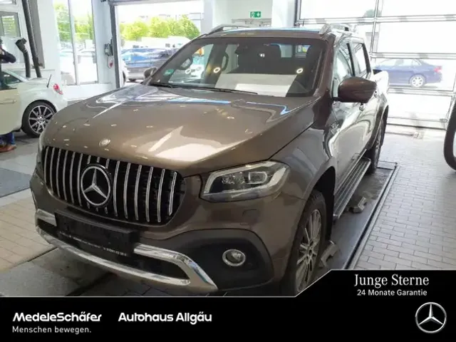 Mercedes-Benz X 350
