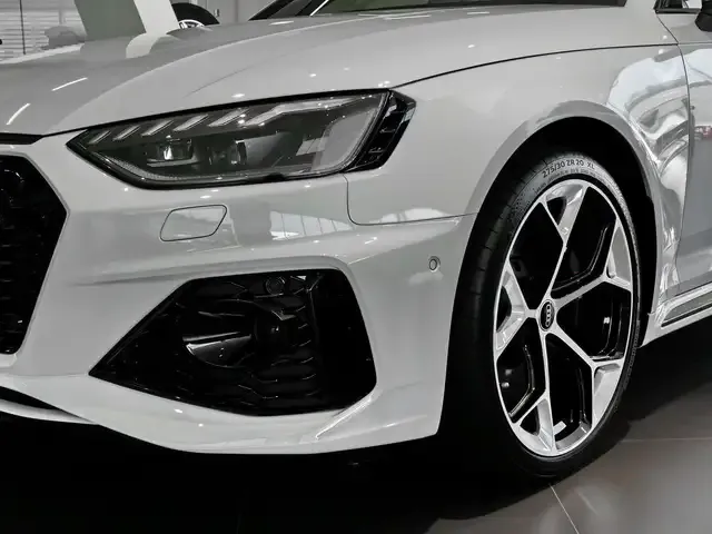 Audi RS4