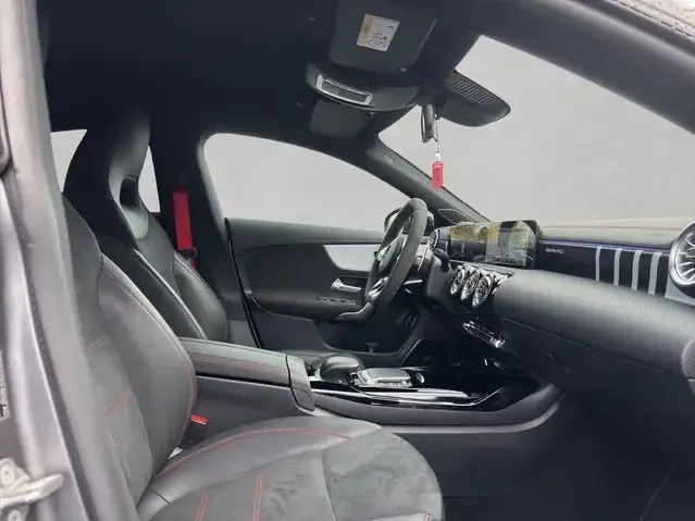 Mercedes-Benz CLA 45 AMG