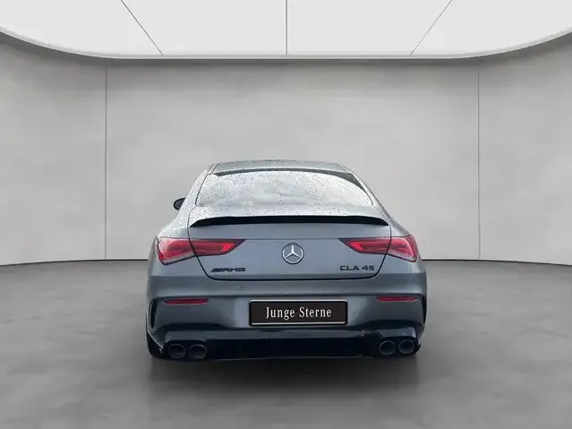 Mercedes-Benz CLA 45 AMG
