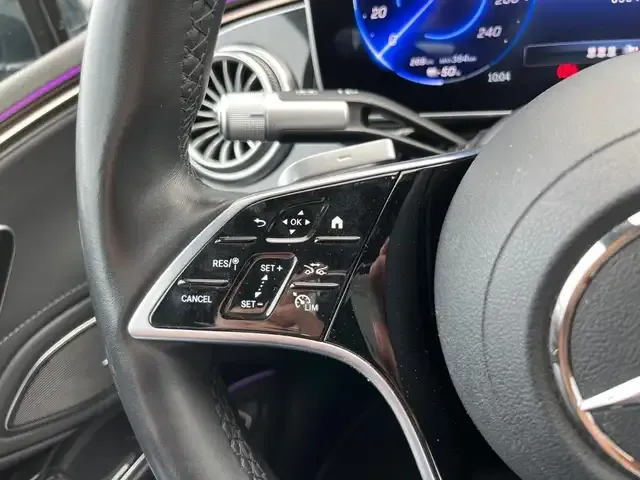 Mercedes-Benz EQS