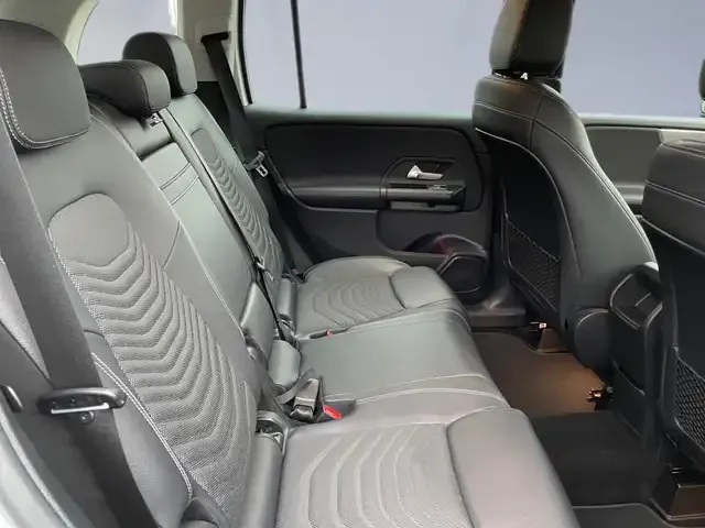 Mercedes-Benz GLB 180