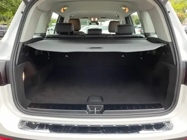 Mercedes-Benz GLB 180