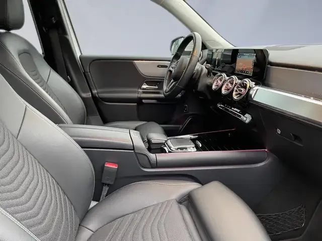 Mercedes-Benz GLB 180