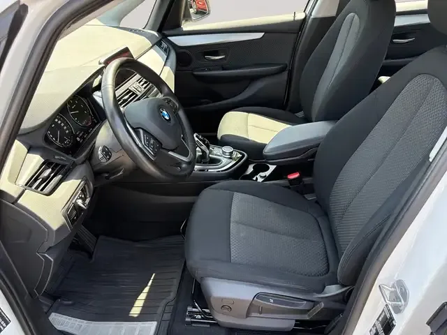 BMW 218