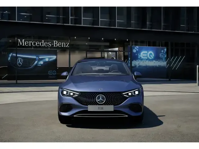 Mercedes-Benz EQE 300