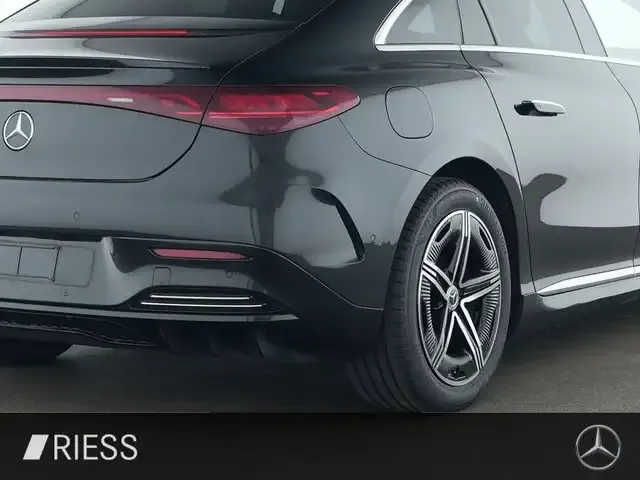 Mercedes-Benz EQE 300