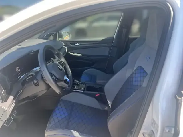 Volkswagen Golf R