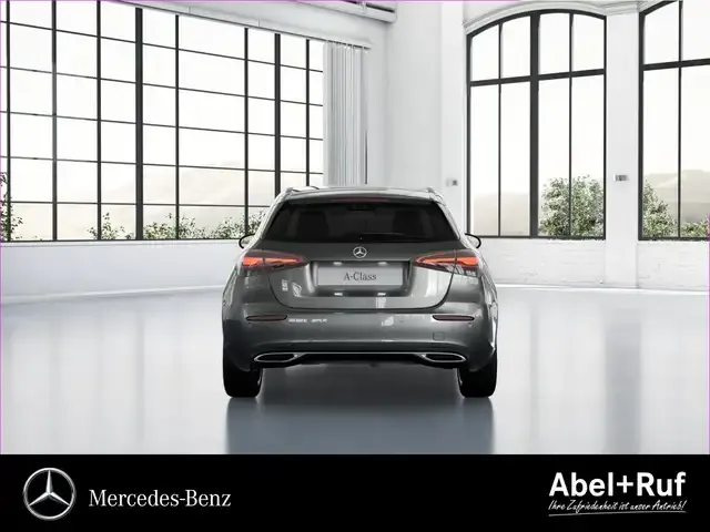 Mercedes-Benz A 220