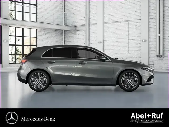 Mercedes-Benz A 220