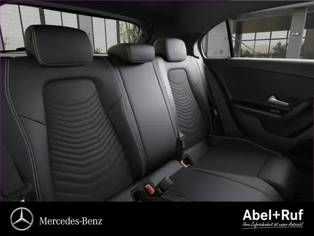 Mercedes-Benz A 220