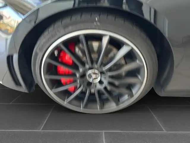 Mercedes-Benz A 35 AMG