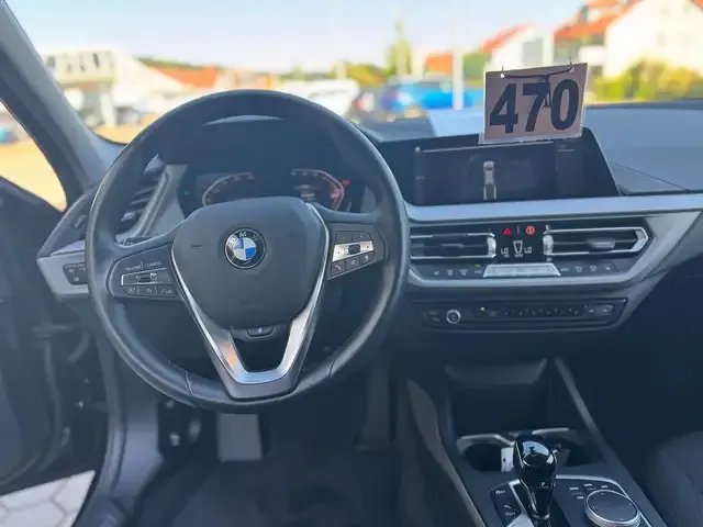 BMW 120