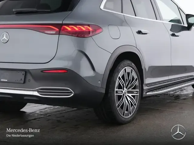 Mercedes-Benz EQE SUV