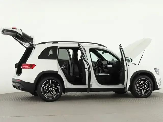 Mercedes-Benz GLB 220