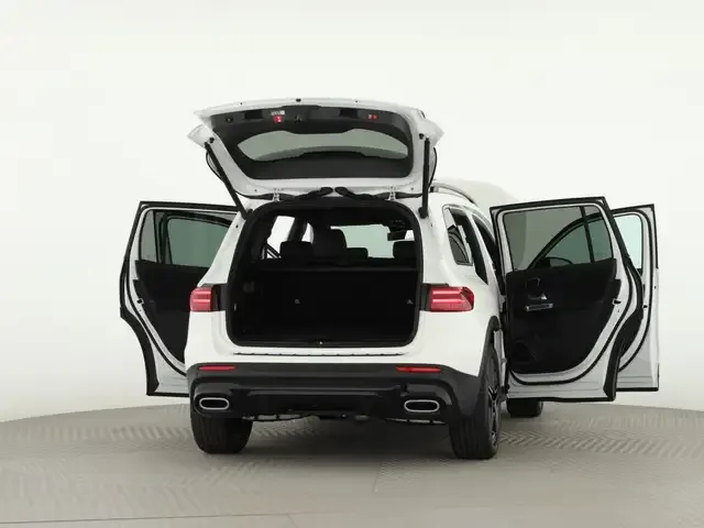 Mercedes-Benz GLB 220