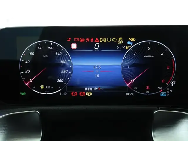 Mercedes-Benz GLB 220