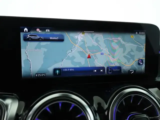 Mercedes-Benz GLB 220