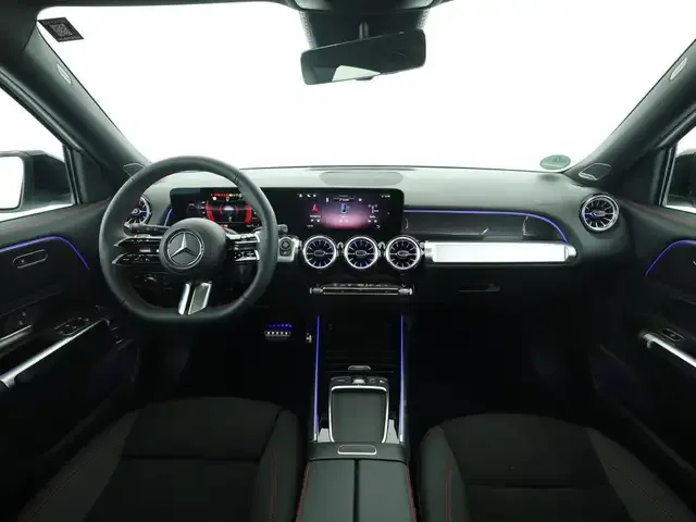 Mercedes-Benz GLB 220