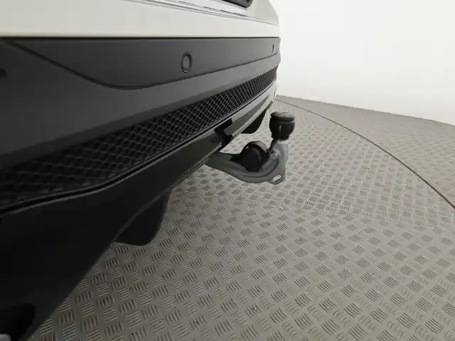 Mercedes-Benz GLB 220