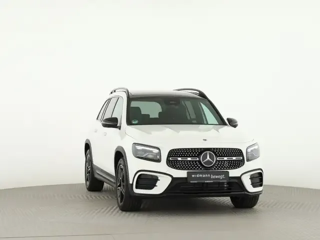 Mercedes-Benz GLB 220