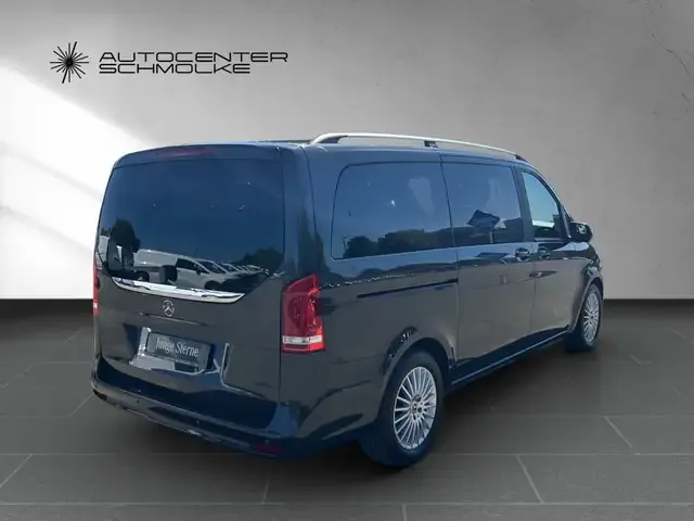Mercedes-Benz V 220