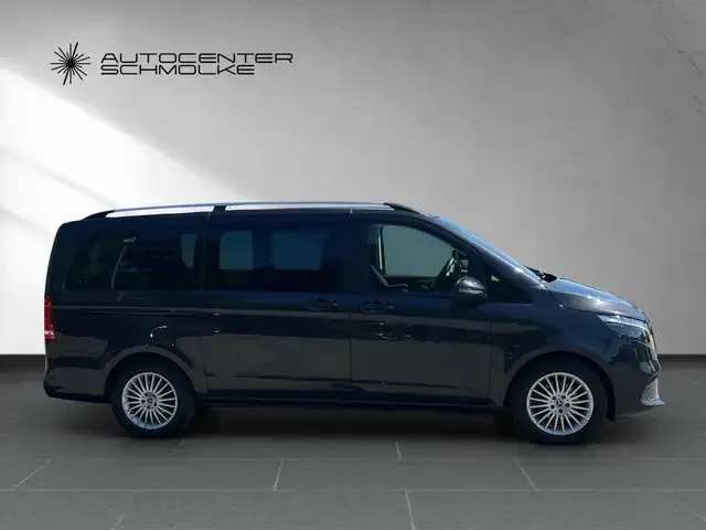 Mercedes-Benz V 220
