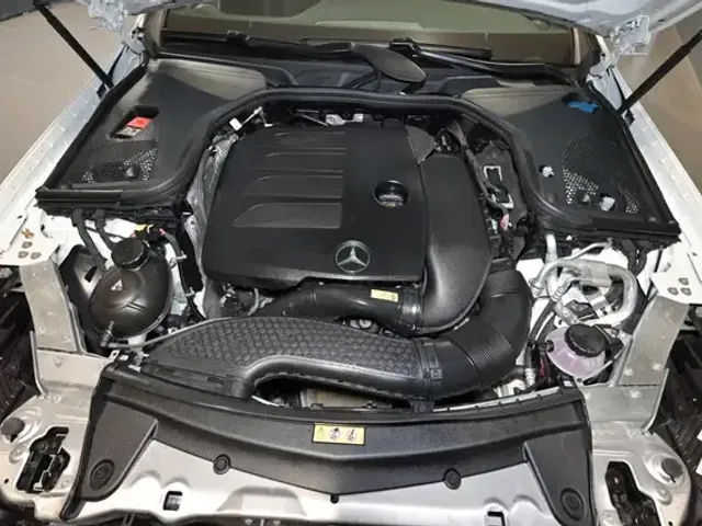 Mercedes-Benz E 200
