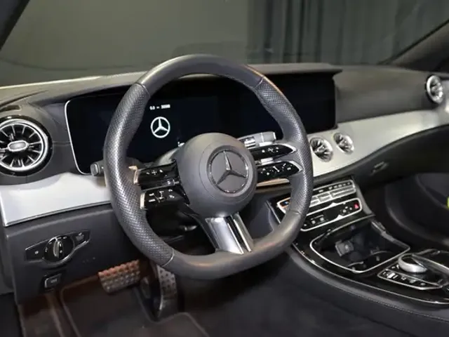 Mercedes-Benz E 200