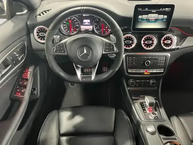 Mercedes-Benz CLA 45 AMG