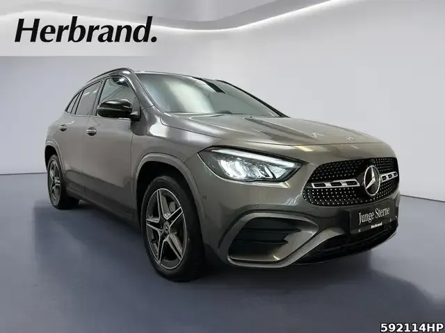 Mercedes-Benz GLA 250
