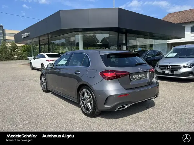 Mercedes-Benz A 200