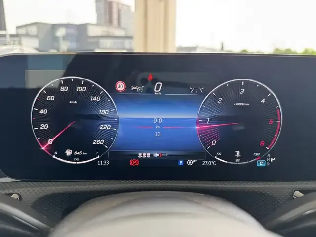 Mercedes-Benz A 220