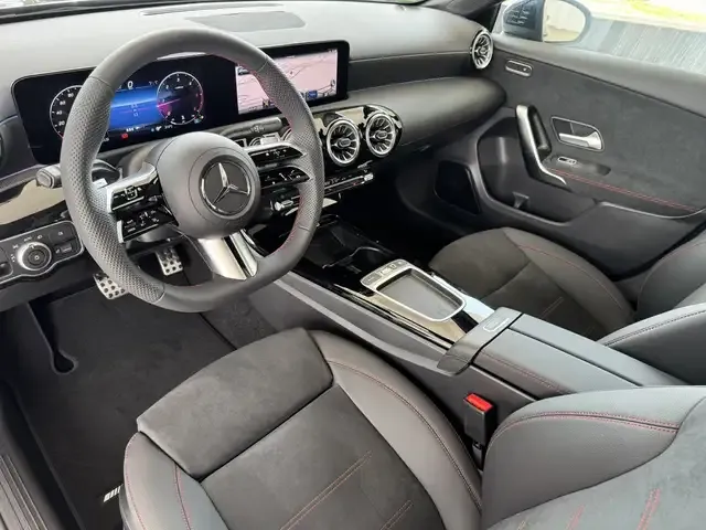 Mercedes-Benz A 220