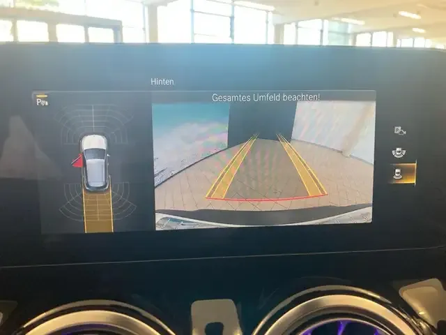 Mercedes-Benz EQA 300