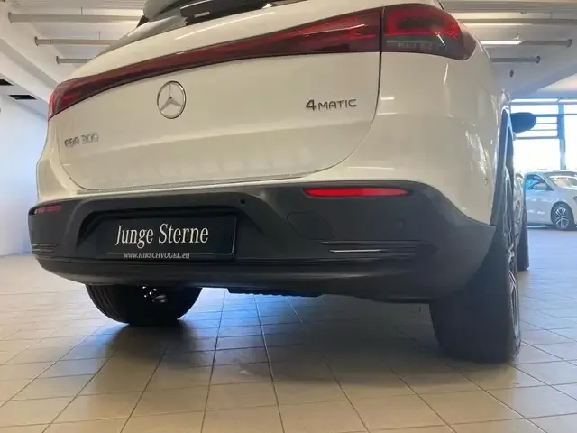 Mercedes-Benz EQA 300
