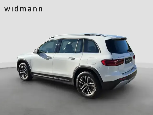 Mercedes-Benz GLB 200