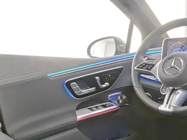 Mercedes-Benz EQE 300