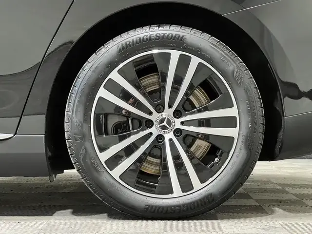 Mercedes-Benz EQE 300