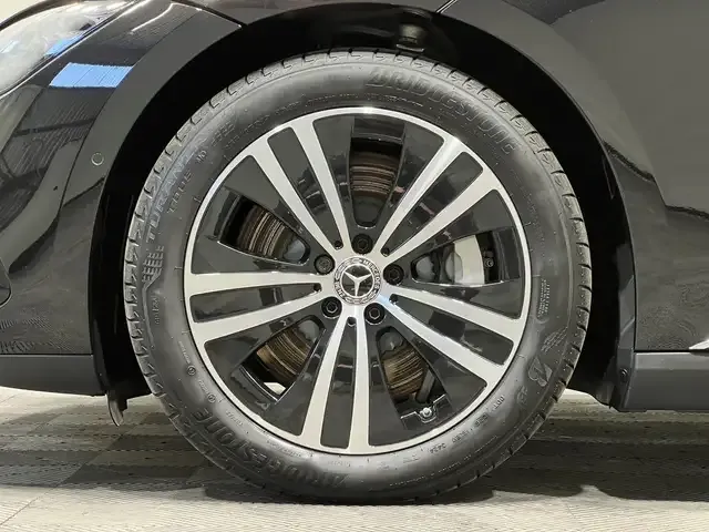 Mercedes-Benz EQE 300