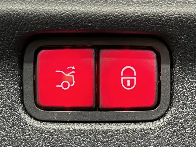 Mercedes-Benz EQE 300