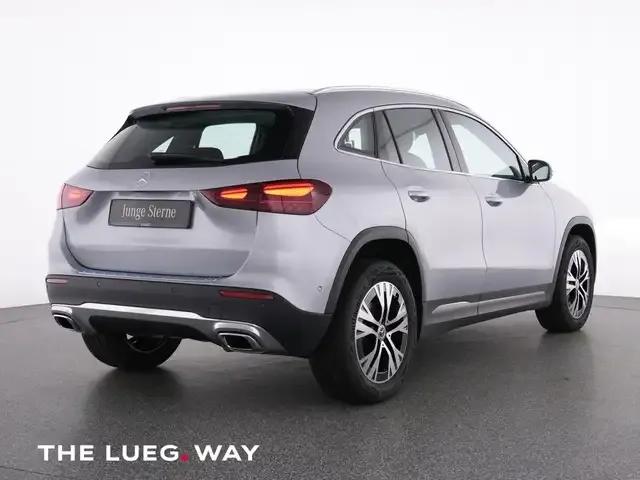 Mercedes-Benz GLA 200