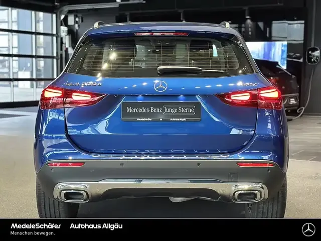 Mercedes-Benz GLA 220