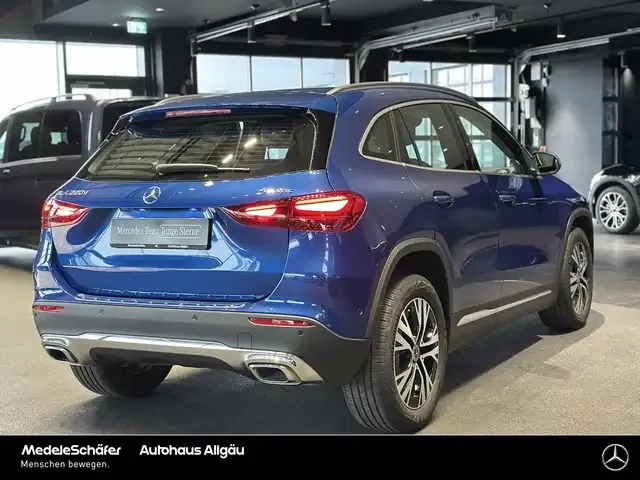 Mercedes-Benz GLA 220