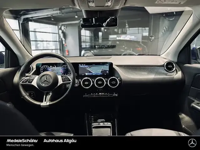 Mercedes-Benz GLA 220