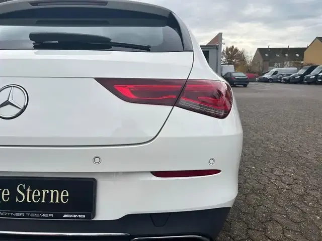 Mercedes-Benz CLA 200