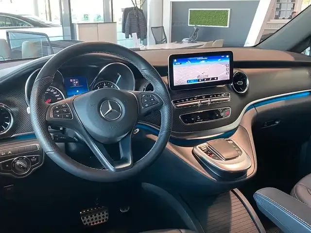 Mercedes-Benz V 250