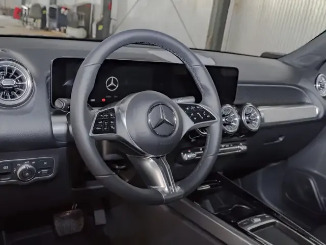 Mercedes-Benz GLB 200