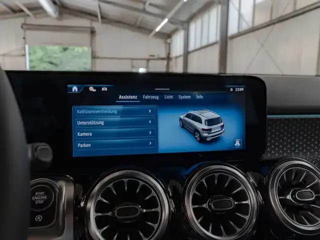 Mercedes-Benz GLB 200