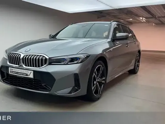 BMW 330